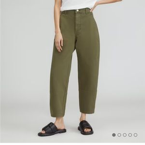 Everlane Utility Barrel Pant in Dark Moss